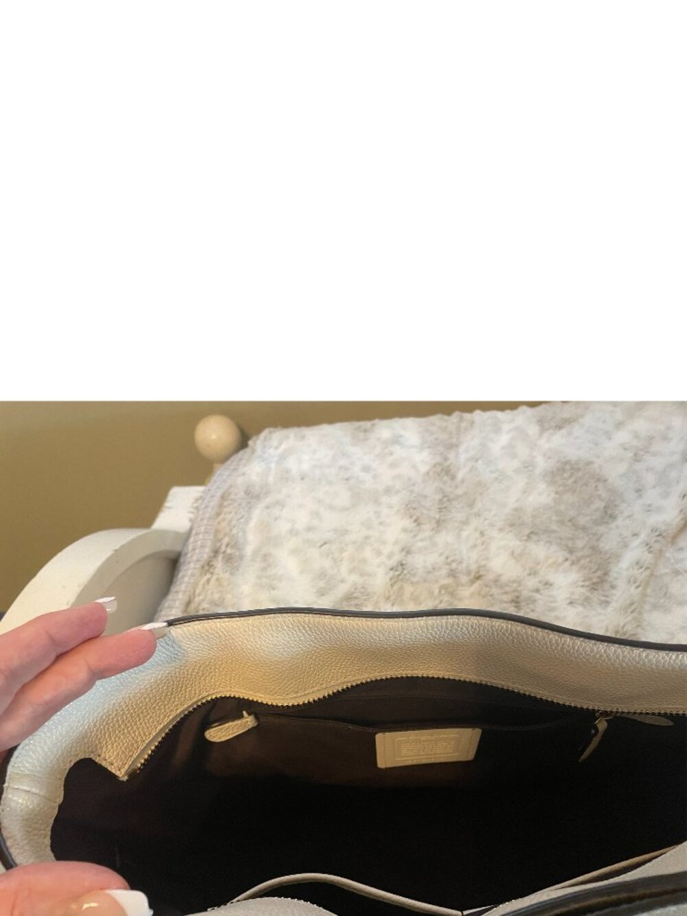 Coach Handbag - Picture 4 of 5